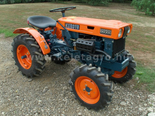 Nagyobb képek megjelenítéséhez kattintson ide
4702-728-3356 Kubota B6000 japán kistraktor (1)
