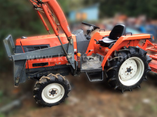 Nagyobb képek megjelenítéséhez kattintson ide
6986-1805-2358 Kubota GL21 japán kistraktor (1)