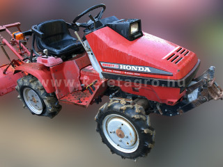 Nagyobb képek megjelenítéséhez kattintson ide
3810-579-3951 Honda Mighty 11 RT1100 japán kistraktor (1)