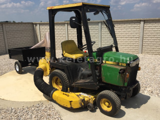 Nagyobb képek megjelenítéséhez kattintson ide
6906-520-5310 John Deere 318 Trac Vac fűnyíró traktor (1)