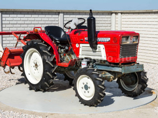 Nagyobb képek megjelenítéséhez kattintson ide
7017-1370-1823 Yanmar YM2002D japán kistraktor (1)