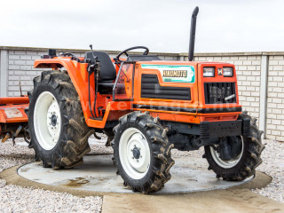 Nagyobb képek megjelenítéséhez kattintson ide
829-2199-2095 Hinomoto N359 japán kistraktor (1)