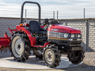 Nagyobb képek megjelenítéséhez kattintson ide
2142-1710-4385 Mitsubishi MT201 japán kistraktor (1)