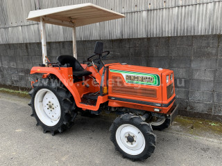 Nagyobb képek megjelenítéséhez kattintson ide
330-1487-8497 Hinomoto N189 japán kistraktor (1)