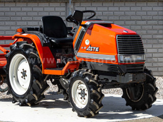 Nagyobb képek megjelenítéséhez kattintson ide
9618-1591-9600 Kubota A-17 japán kistraktor (1)