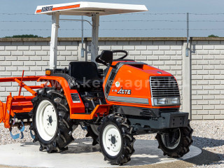 Nagyobb képek megjelenítéséhez kattintson ide
1481-1521-3373 Kubota A-15 japán kistraktor (1)