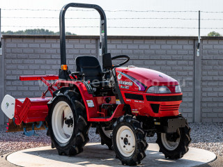 Nagyobb képek megjelenítéséhez kattintson ide
626-1623-1220 Yanmar KE-60 japán kistraktor (1)