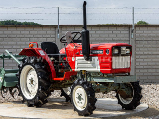 Nagyobb képek megjelenítéséhez kattintson ide
6892-1445-6775 Yanmar YMG1800D japán kistraktor (1)