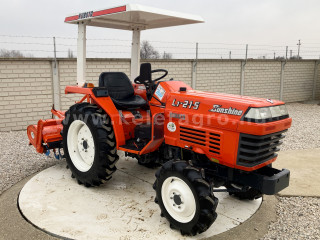 Nagyobb képek megjelenítéséhez kattintson ide
8606-1810-9297 Kubota L1-215D japán kistraktor (1)