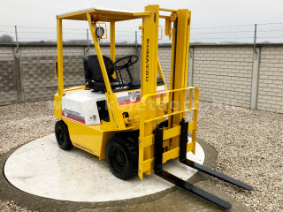 Nagyobb képek megjelenítéséhez kattintson ide
6491-1250-1374 Komatsu FG10-14 benzinüzemű villás targonca (1)