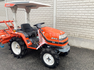 Nagyobb képek megjelenítéséhez kattintson ide
1547-1695-9592 Kubota A-13 japán kistraktor (1)