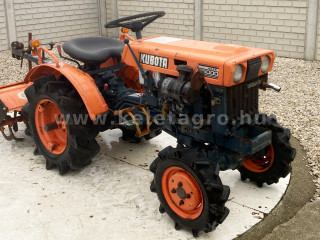 Nagyobb képek megjelenítéséhez kattintson ide
9025-1095-2978 Kubota B5000 japán kistraktor (1)