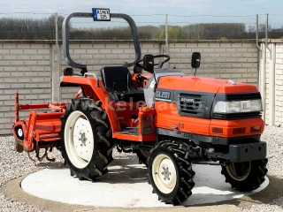 Nagyobb képek megjelenítéséhez kattintson ide
9250-2895-8460 Kubota GL201 japán kistraktor (1)