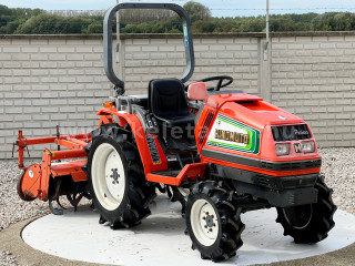 Nagyobb képek megjelenítéséhez kattintson ide
876-1499.5-360 Hinomoto CX18 japán kistraktor (1)