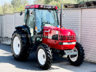 Nagyobb képek megjelenítéséhez kattintson ide
5357-6995-6889 Yanmar AF-620 A/C Cabin japán kistraktor (1)