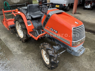 Nagyobb képek megjelenítéséhez kattintson ide
5266-1380-2889 Kubota A-17 japán kistraktor (1)