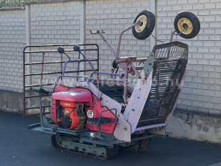 Nagyobb képek megjelenítéséhez kattintson ide
6545-680-5644 Niplo GH-651KS-K önjáró burgonya felszedő (1)