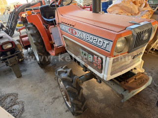Nagyobb képek megjelenítéséhez kattintson ide
8464-1370-3957 Kubota L1802DT japán kistraktor (1)