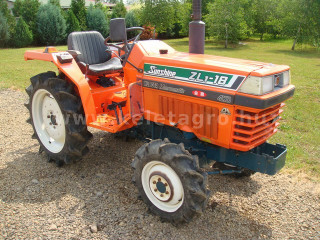 Nagyobb képek megjelenítéséhez kattintson ide
2338-1453-3477 Kubota L1-18D japán kistraktor (1)