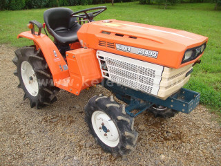 Nagyobb képek megjelenítéséhez kattintson ide
7516-980-3895 Kubota B1400DT japán kistraktor (1)