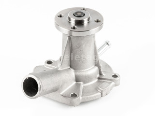 Kubota B1402 vízszivattyú (1)