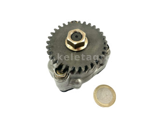 Kubota D722 olajszivattyú, használt (1)